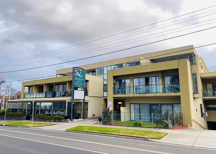 Hotel with Tennis: Bayside Geelong Hotel & Apartments, An Ascend Collection Hotel